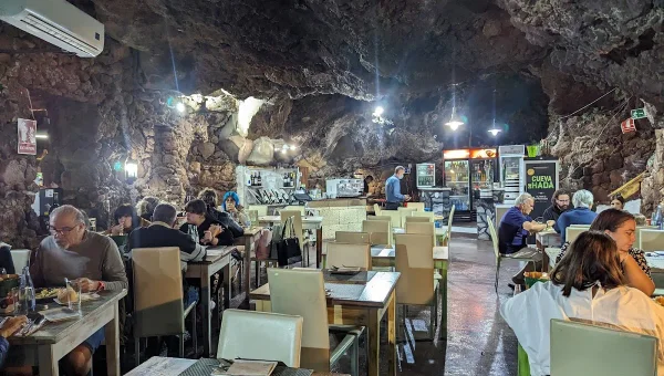 La Cueva Caprichosa