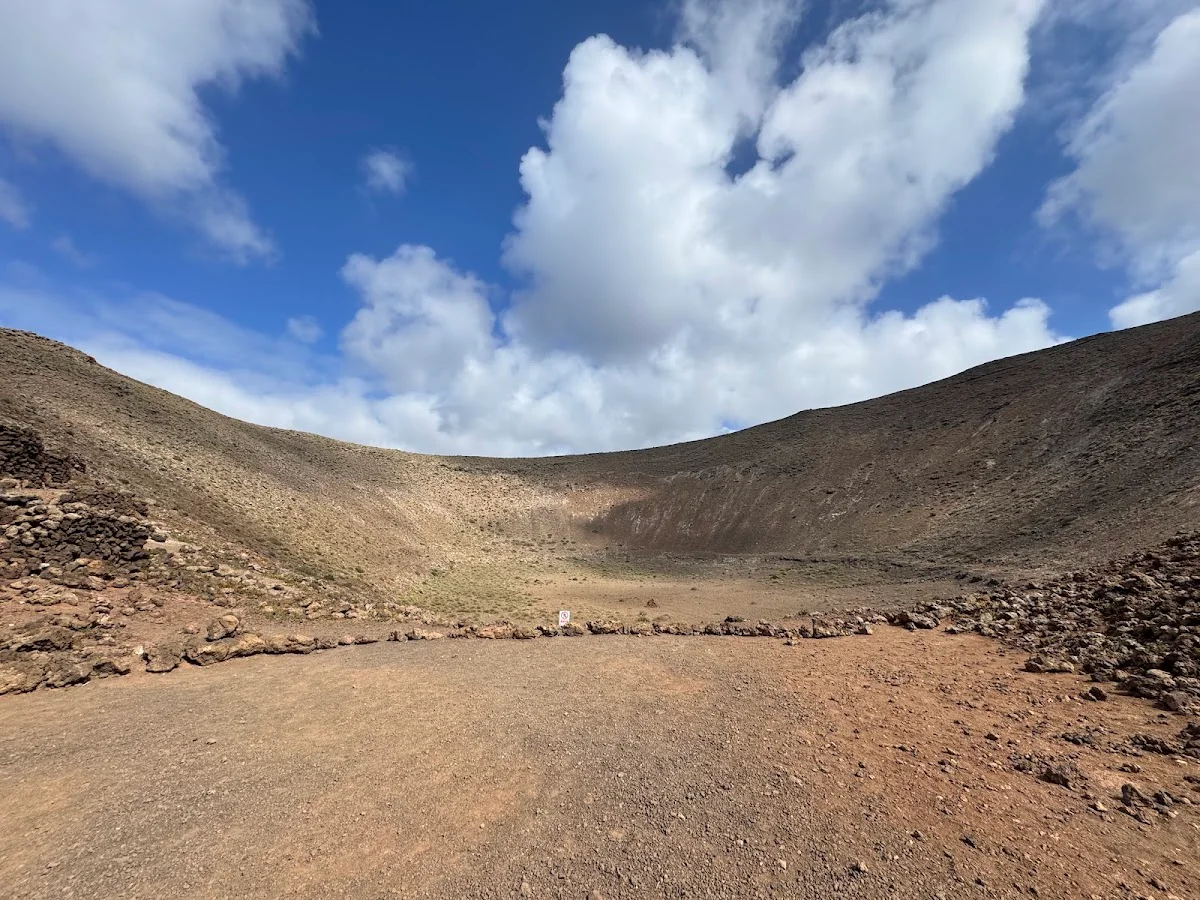 Caldera Blanca Summit