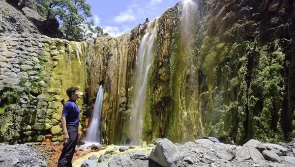 Cascada de los Colores