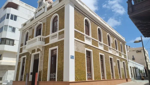 La Casa Amarilla