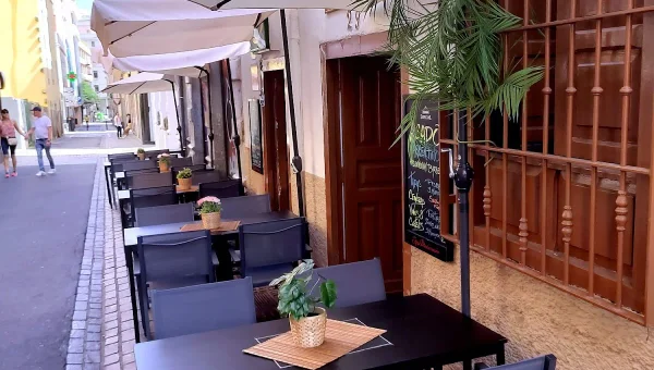 Gonzalo's Bar & Grill