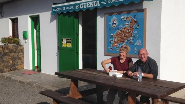 Asadero de pollos Guenia