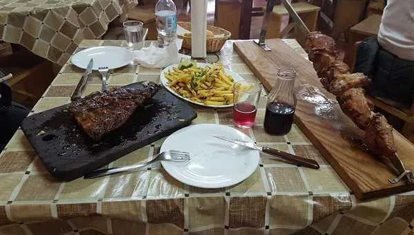 Guachinche El Churrasco (carne a la espada)