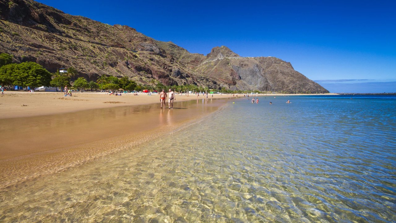 Las Mejores Playas de Tenerife: Guía para Descubrir Paraísos de Arena Negra y Dorada