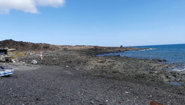 Caleta de las Escamas Beach
