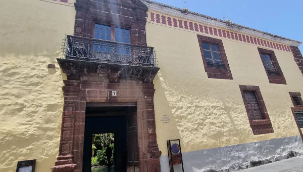 Casa Alvarado-Bracamonte