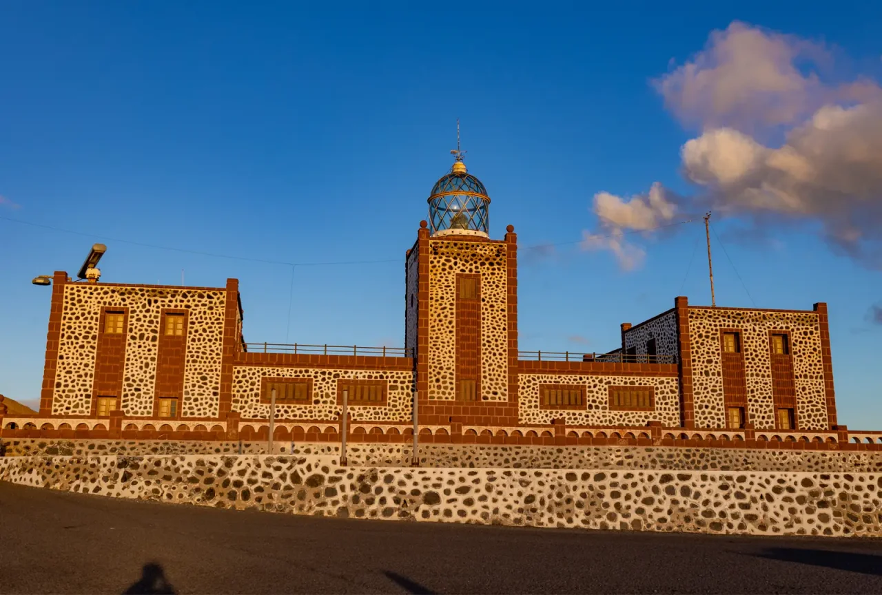 Entallada Lighthouse